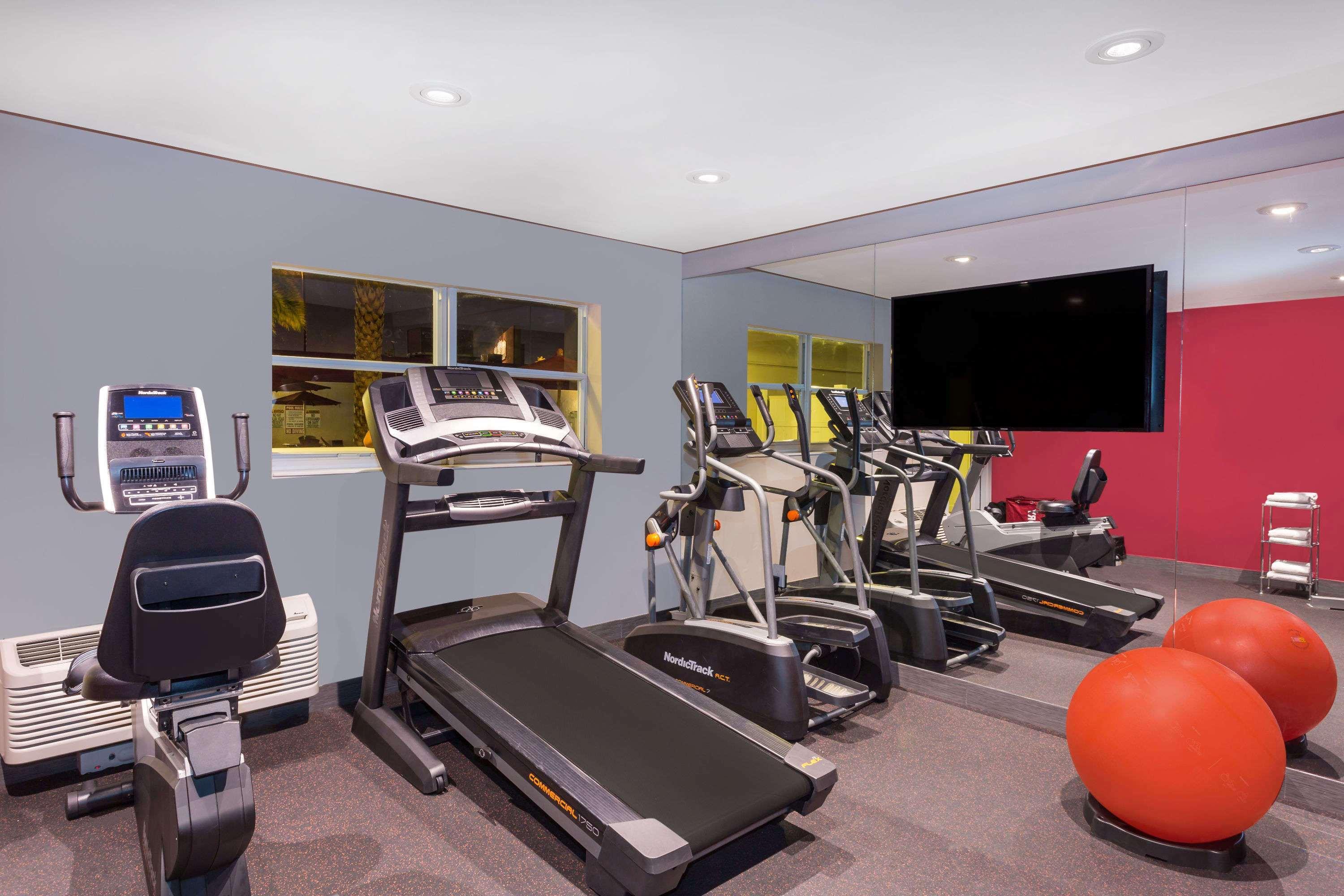 รามาดา บาย วินด์แฮม ไมอามี สปริง/ไมอามี อินเตอร์เนชั่นแนล แอร์พอร์ต Hotel Miami Springs ภายนอก รูปภาพ