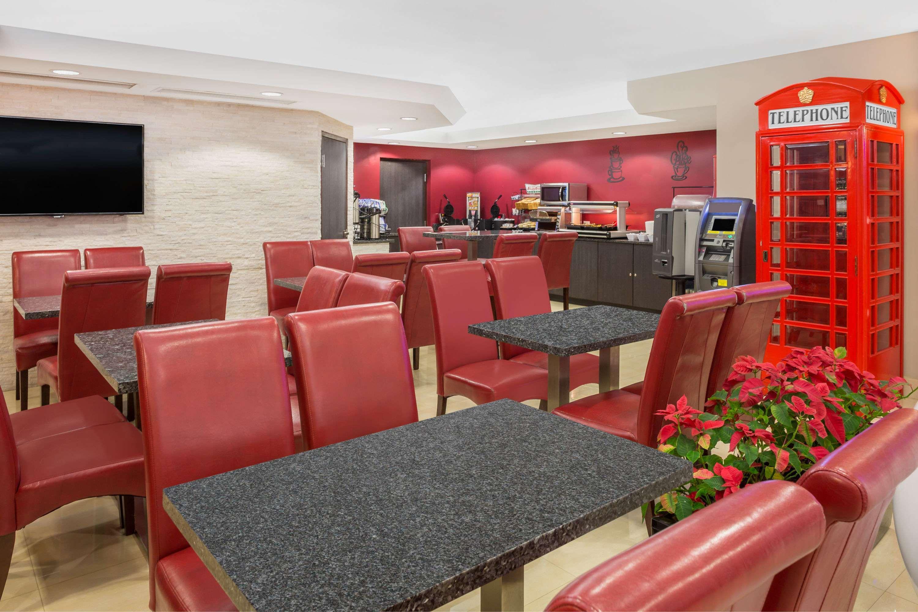 รามาดา บาย วินด์แฮม ไมอามี สปริง/ไมอามี อินเตอร์เนชั่นแนล แอร์พอร์ต Hotel Miami Springs ภายนอก รูปภาพ
