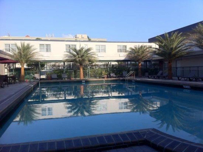 รามาดา บาย วินด์แฮม ไมอามี สปริง/ไมอามี อินเตอร์เนชั่นแนล แอร์พอร์ต Hotel Miami Springs ภายนอก รูปภาพ