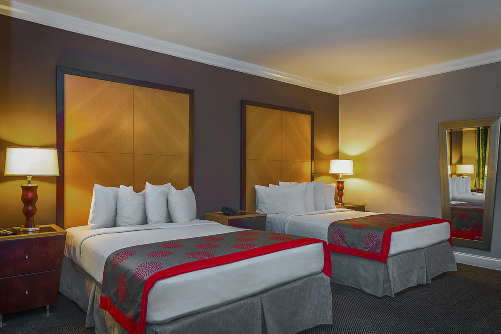 รามาดา บาย วินด์แฮม ไมอามี สปริง/ไมอามี อินเตอร์เนชั่นแนล แอร์พอร์ต Hotel Miami Springs ภายนอก รูปภาพ