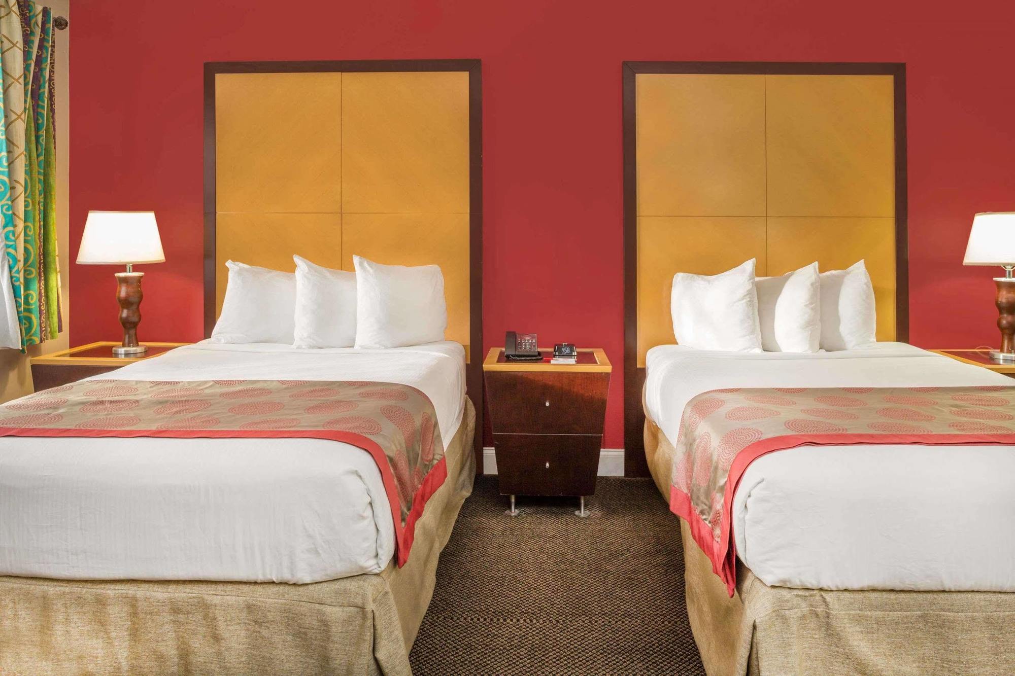 รามาดา บาย วินด์แฮม ไมอามี สปริง/ไมอามี อินเตอร์เนชั่นแนล แอร์พอร์ต Hotel Miami Springs ภายนอก รูปภาพ