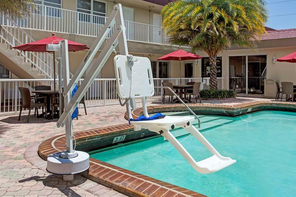 รามาดา บาย วินด์แฮม ไมอามี สปริง/ไมอามี อินเตอร์เนชั่นแนล แอร์พอร์ต Hotel Miami Springs ภายนอก รูปภาพ